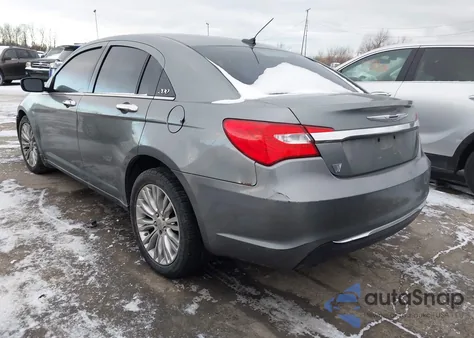 2012 Chrysler 200 Limited z USA, uszkodzony, nr VIN 1C3CCBCB5CN143535
